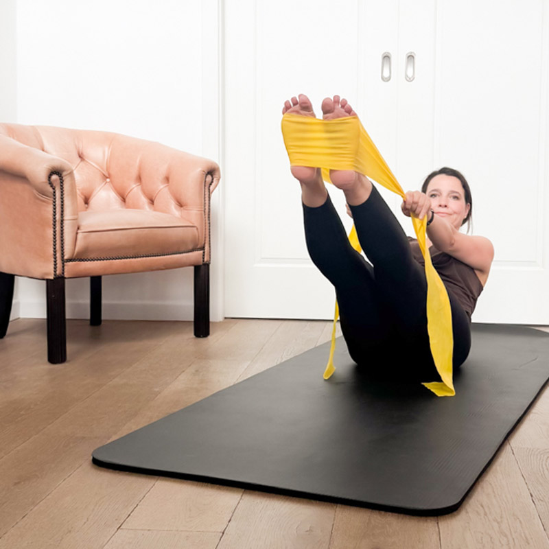 Pilates Teaser mit Band