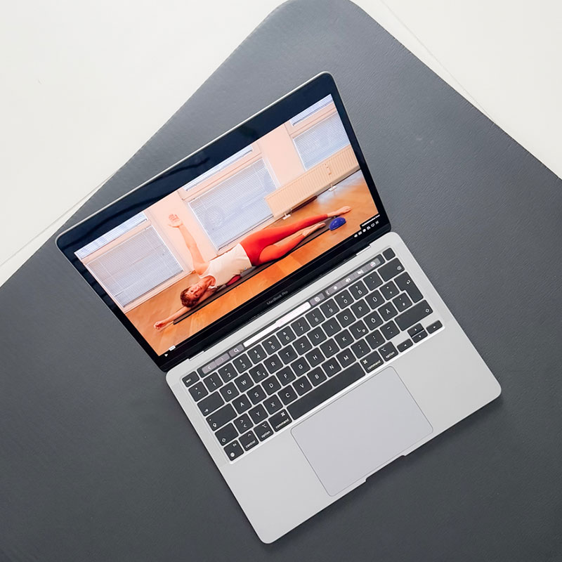 Pilates jederzeit mit Laptop